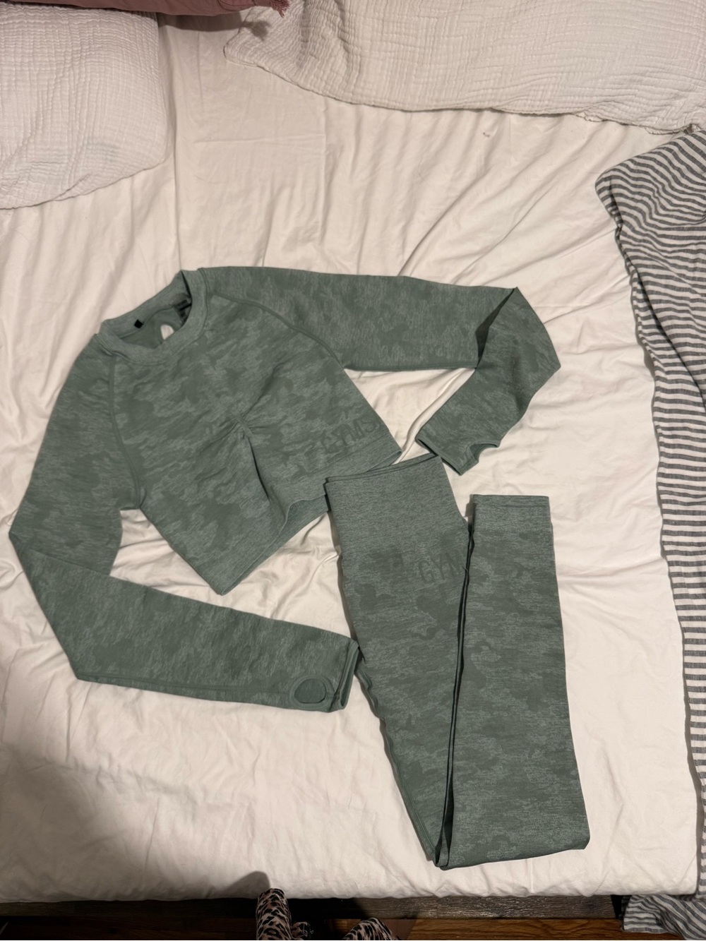 Gymshark Sage Green Seamless Cropped Top & Leggings Set